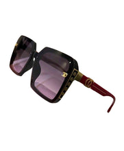 Load image into Gallery viewer, GG GLITZY SUNGLASSES