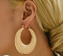 Load image into Gallery viewer, GOLD RETRO LARGE HOOP EARRINGS