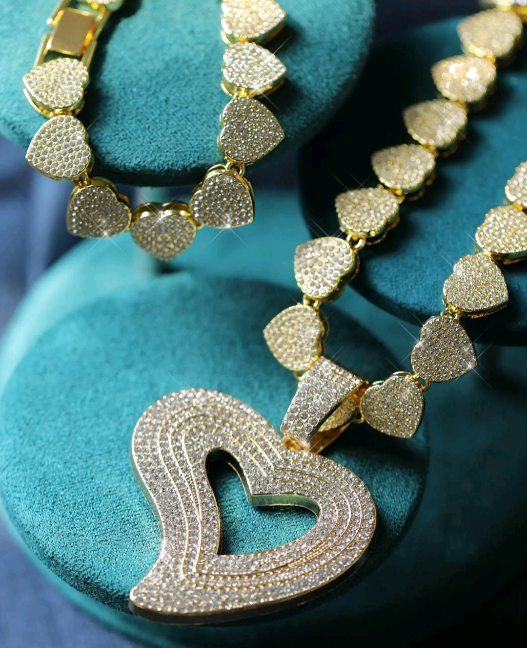ICY HEART NECKLACE SET