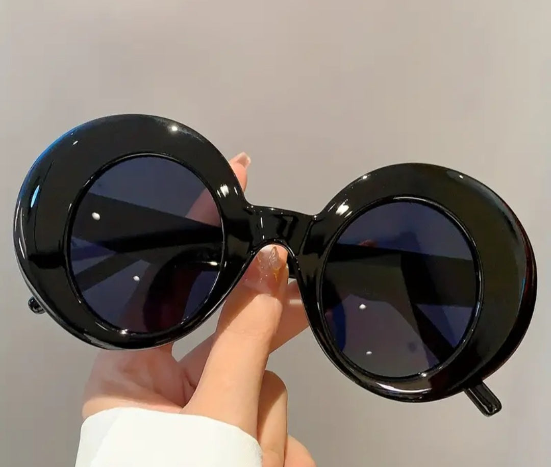 OVERSIZED ROUND SUNGLASSES
