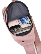 Load image into Gallery viewer, QUILTED CHEST BAG