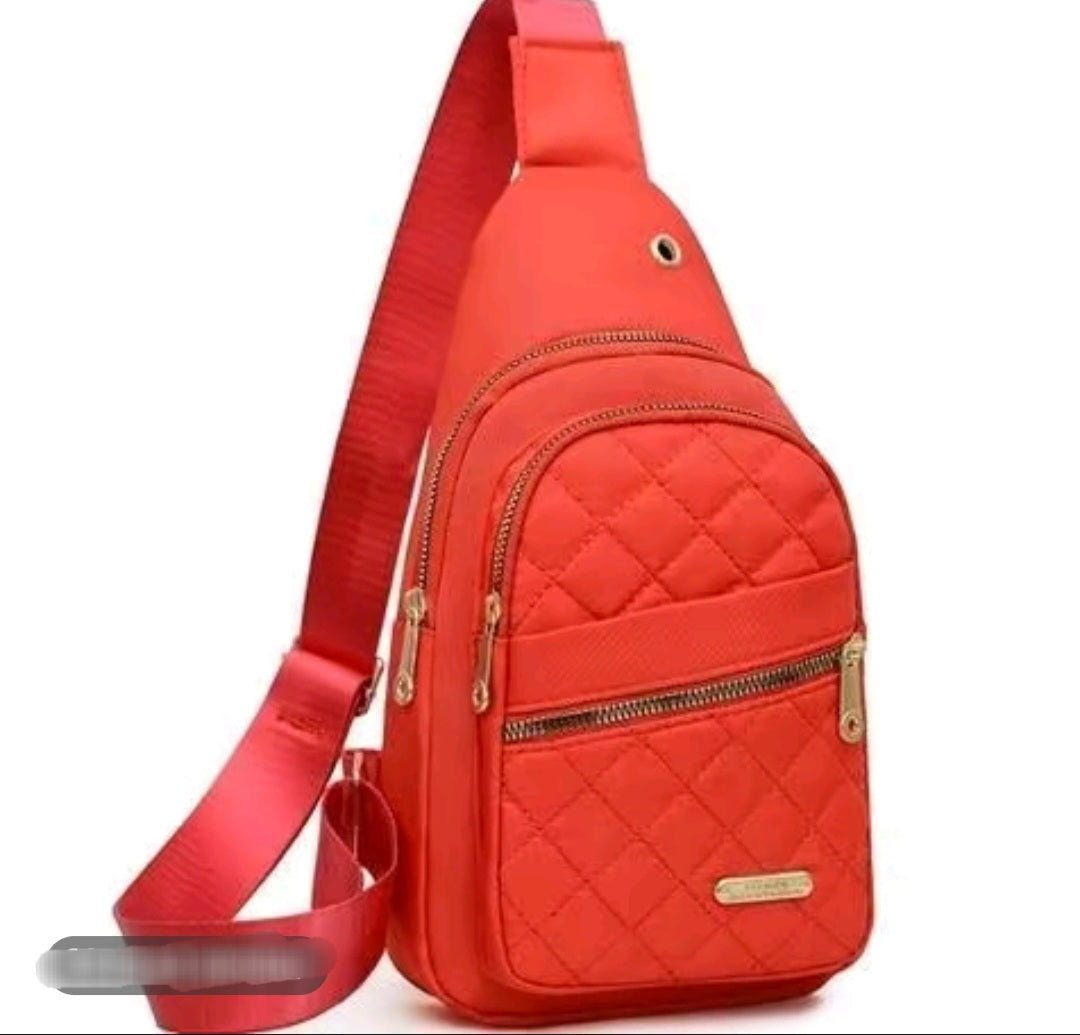 QUILTED CHEST BAG
