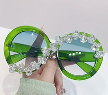 Load image into Gallery viewer, RHINESTONE ROUND SUNGLASSES