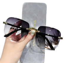 Load image into Gallery viewer, TWILIGHT PETALS SUNGLASSES