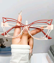 Load image into Gallery viewer, VOGUE VIXEN EYEWEAR