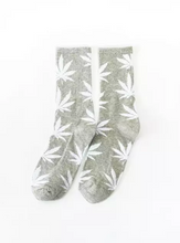 Load image into Gallery viewer, BUD LIFE CREW SOCKS