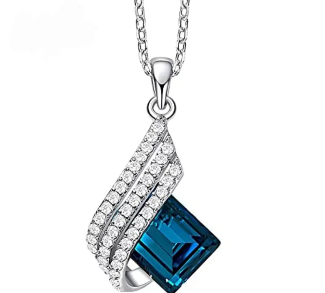 ANGEL WINGS BLUE CRYSTAL NECKLACE SET