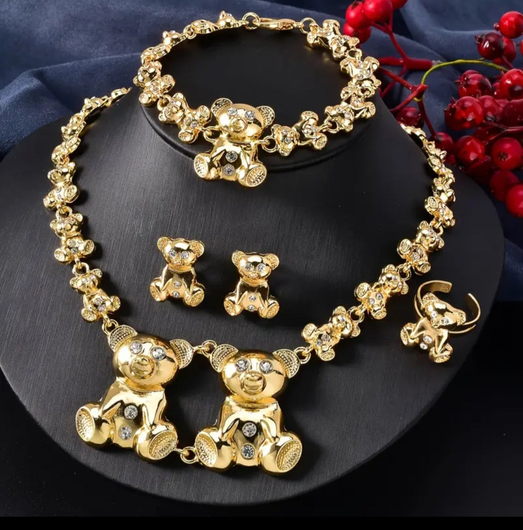 4PC. BEARY CHIC NECKLACE SET