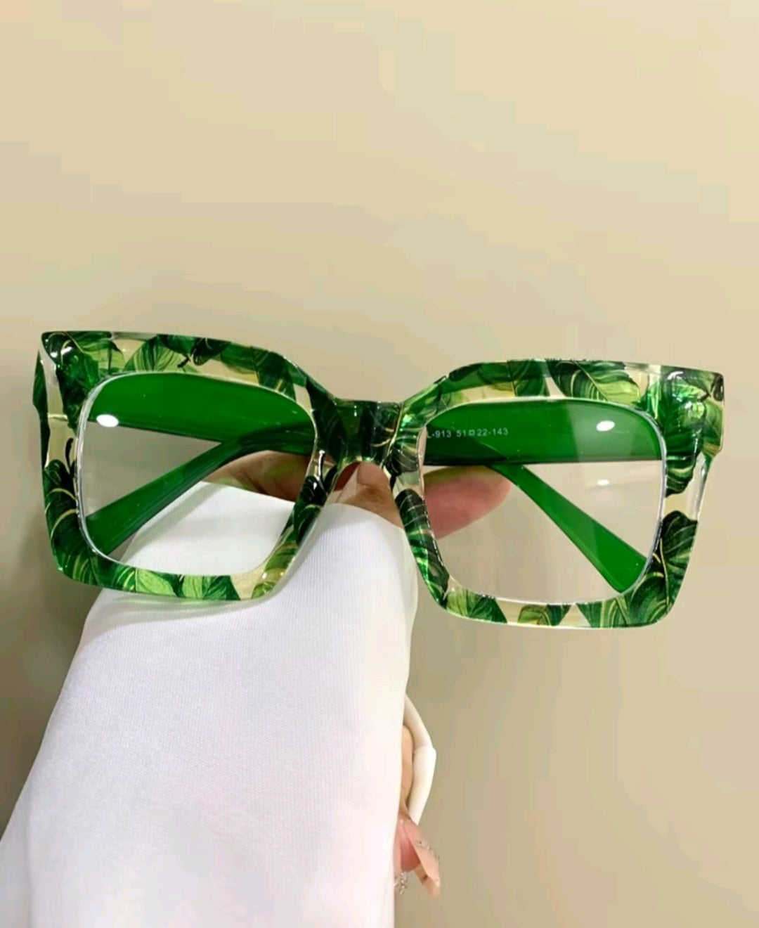 BOTANI SPECS