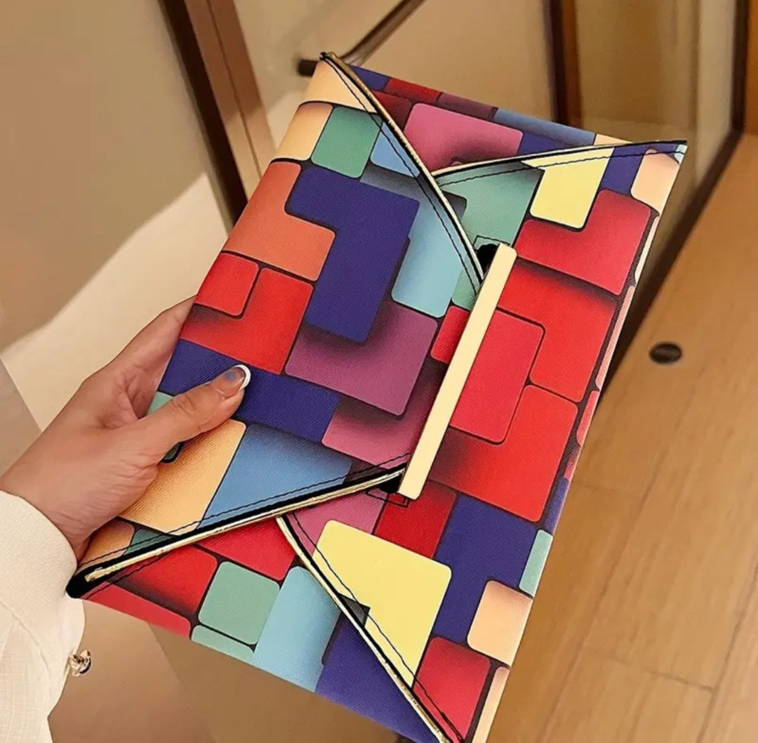 COLOR BLOCK CLUTCH