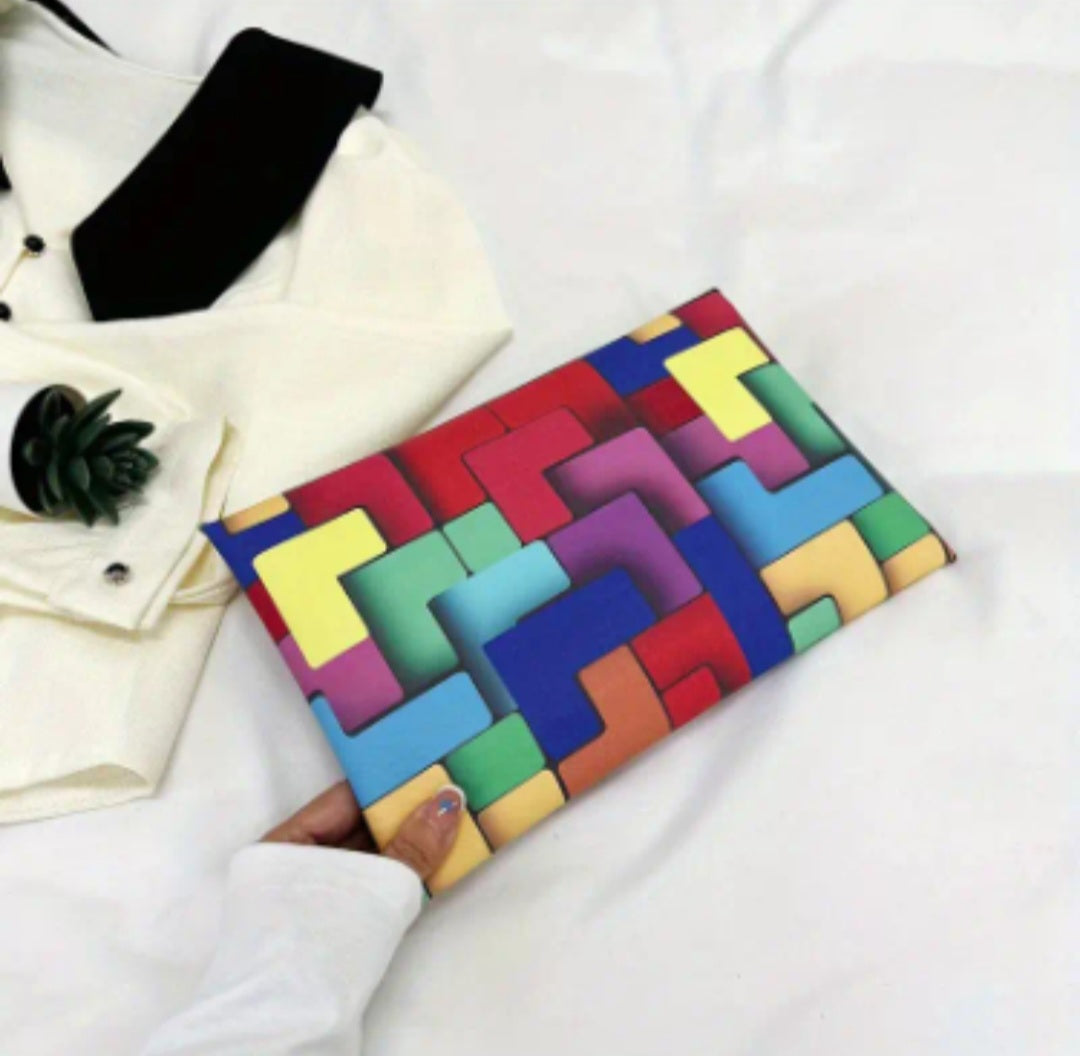 COLOR BLOCK CLUTCH
