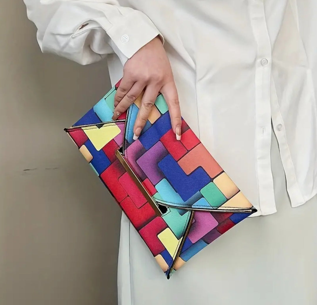 COLOR BLOCK CLUTCH