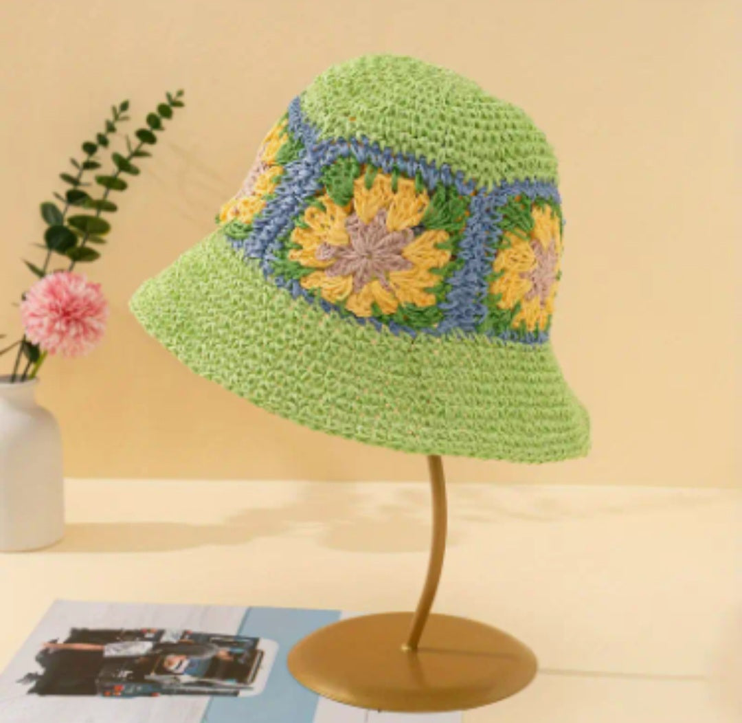 CROCHET FLOWER BUCKET HAT