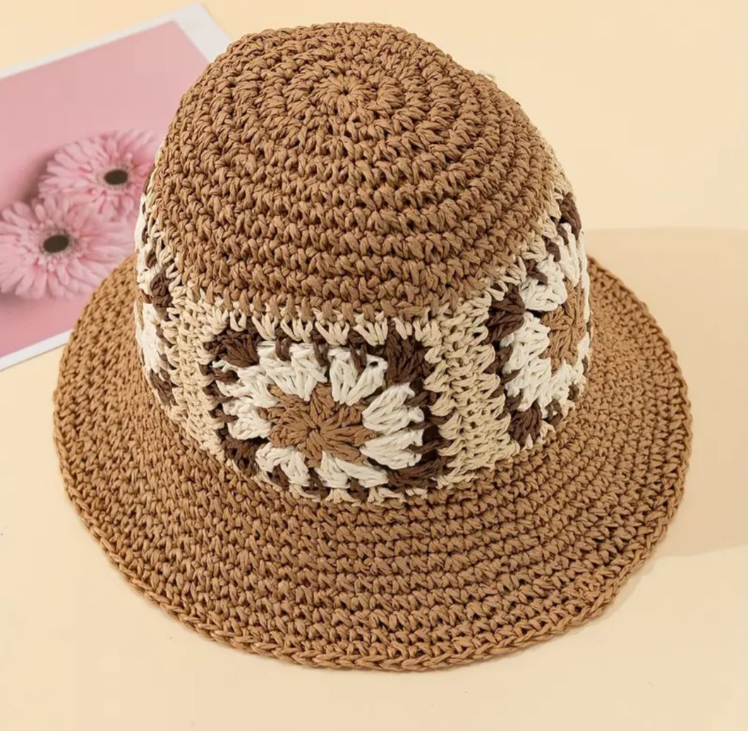 CROCHET FLOWER BUCKET HAT