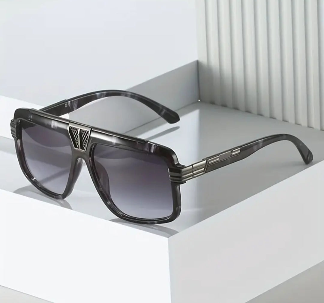 GILDED ECLIPSE SUNGLASSES