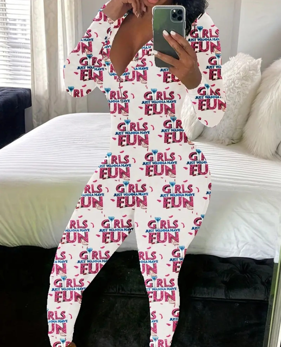 GIRLS JUST WANNA LOUNGWEAR