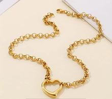 Load image into Gallery viewer, HEART PENDANT NECKLACE SET

