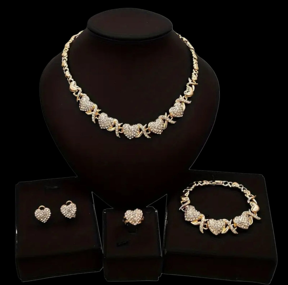 HUGS & KISSES NECKLACE SET