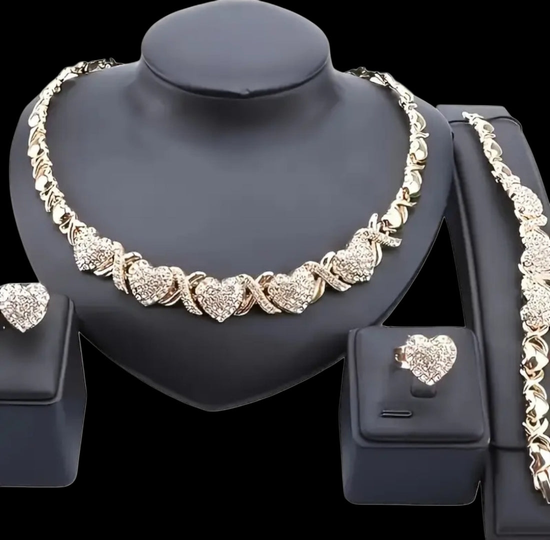 HUGS & KISSES NECKLACE SET