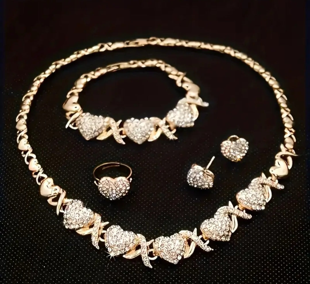 HUGS & KISSES NECKLACE SET
