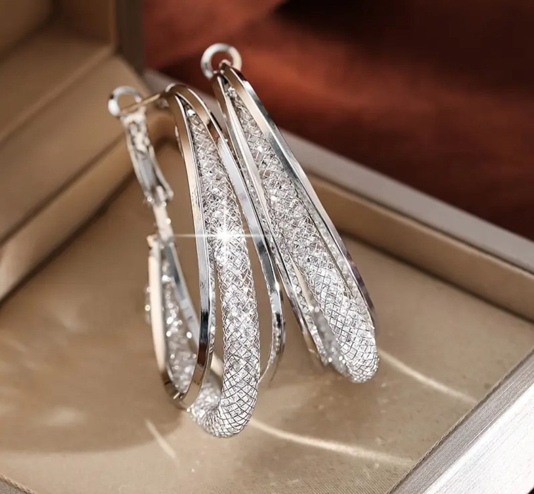 MESH TWISTED HOOP EARRINGS