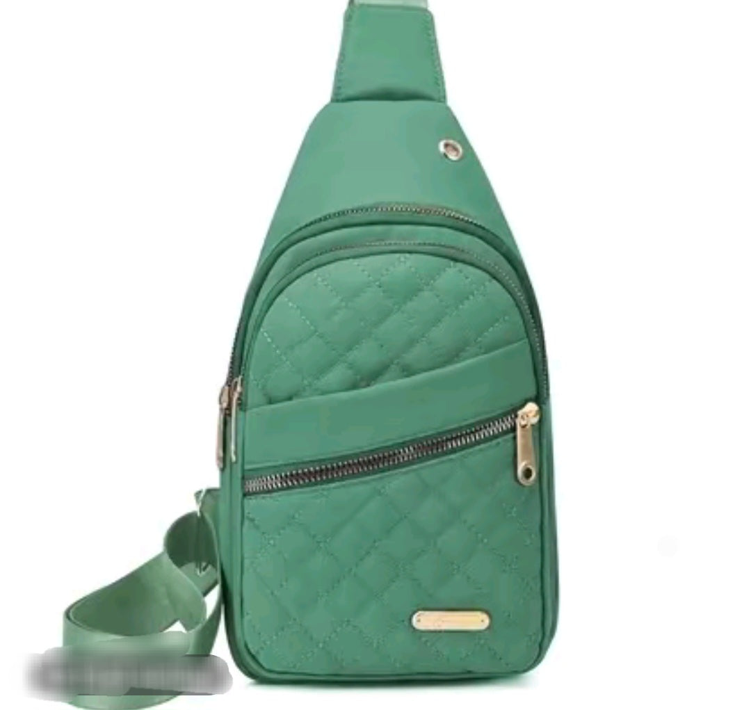 QUILTED CHEST BAG