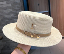 Load image into Gallery viewer, WIDE BRIM STRAW HAT
