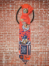 Load image into Gallery viewer, TIGERS INSPIRED ADJUSTABLE &amp; NECKLACE TIE
