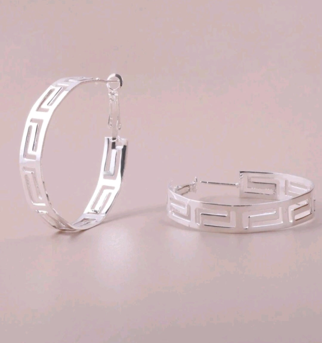 SUNDARA HOOP EARRINGS