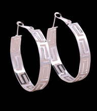Load image into Gallery viewer, SUNDARA HOOP EARRINGS
