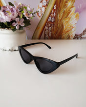 Load image into Gallery viewer, CAT EYE SUNGLASSES
