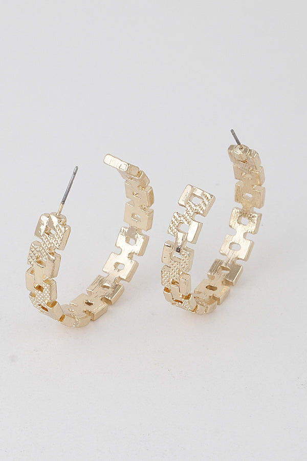 SQUARE PATTER HOOP EARRINGS