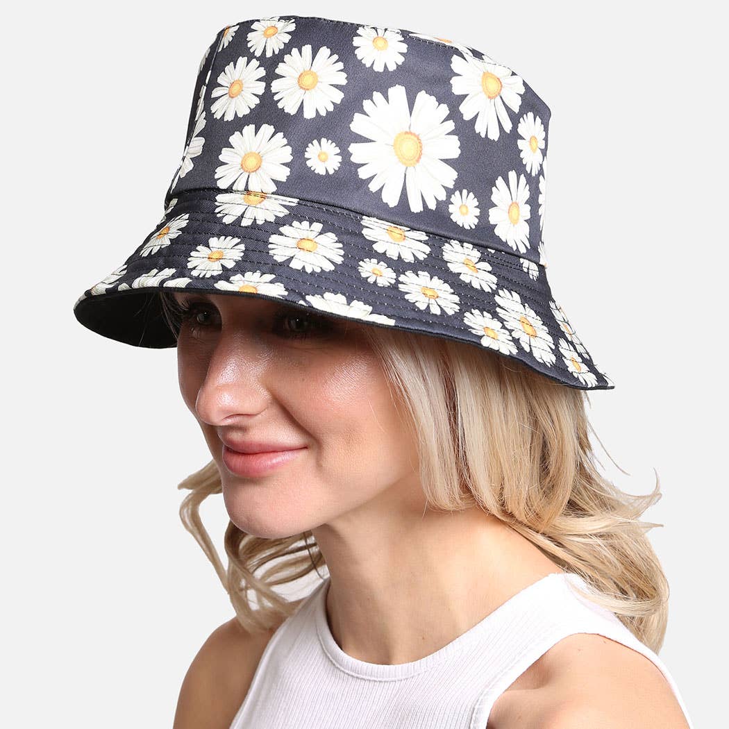 REVERSIBLE DAISY BUCKET HAT