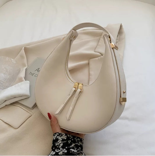 HALF MOON SADDLE PURSE