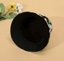 Load image into Gallery viewer, REVERSIBLE DAISY BUCKET HAT
