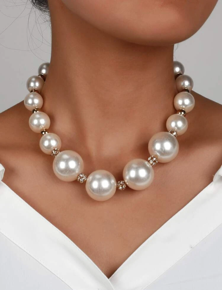 FAUX PEARL BEADED NECKLACE