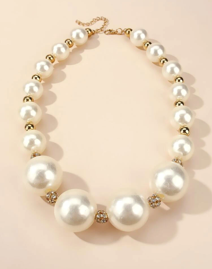 FAUX PEARL BEADED NECKLACE