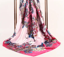Load image into Gallery viewer, PAISLEY PRINT SCARF

