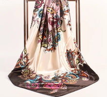 Load image into Gallery viewer, PAISLEY PRINT SCARF
